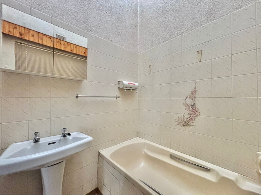2 Bedroom Property for Sale in Oudorp North West